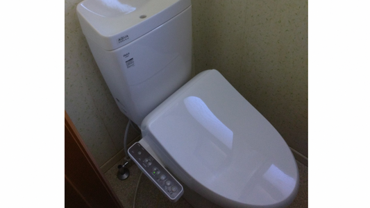 愛媛県松山市　1F＆2Fの洋便器交換工事