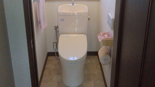 熊本県上益城郡　トイレ取替・内装工事