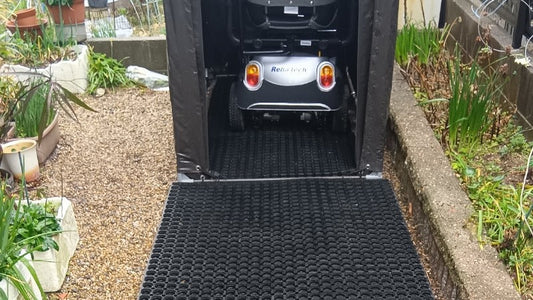 愛知県高浜市　サイクルハウスの組立設置