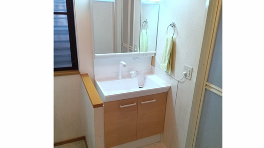 岡山県都窪郡　洗面化粧台入替工事